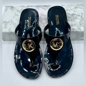 MICHAEL KORS Lillie Jelly Thong Sandals Black color. Size 6 M